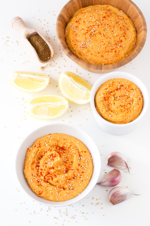 Roasted-red-pepper-hummus