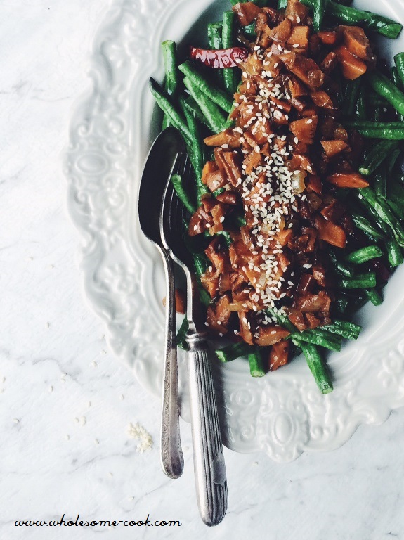 Pine Mushroom “Minced Pork” and Beans