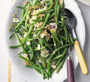 Green Beans with Almonds, Shallots and Garlic 